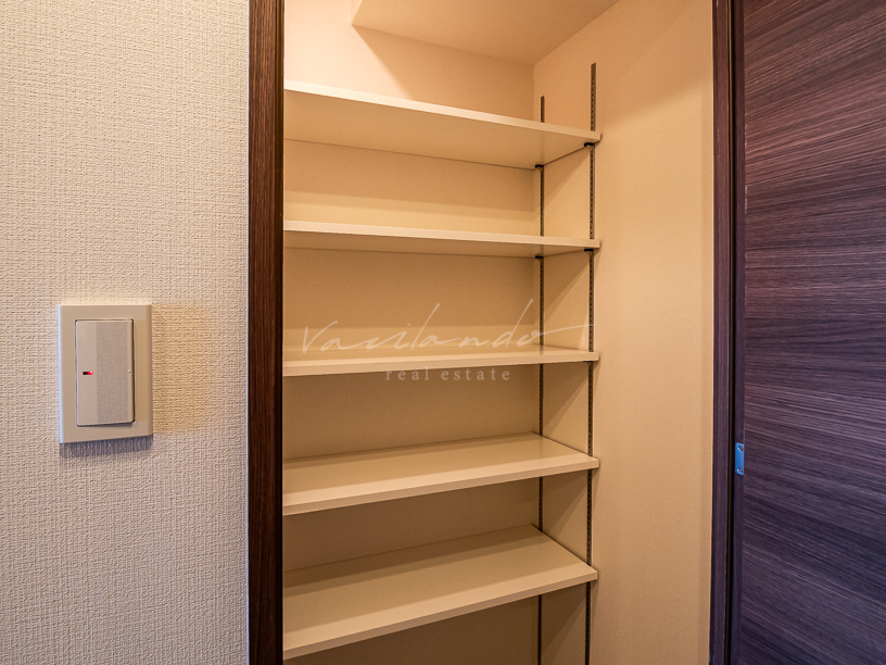 1425 40C 1R 41.23-180458