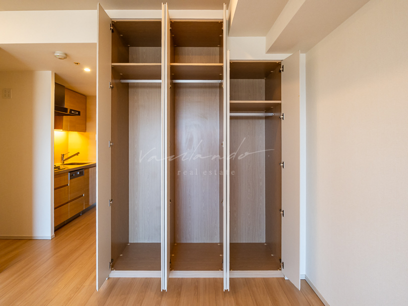 1425 40C 1R 41.23-180472